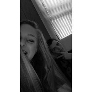 Meet your Posher, Sara